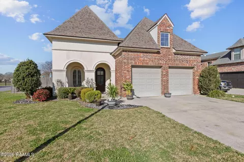 101 Cane Creek Dr, Broussard, LA 70518