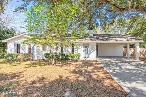 107 Kim Dr, Lafayette, LA 70503