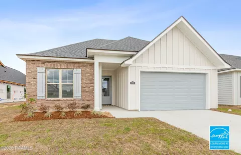 123 Crooked Pine Ln, Scott, LA 70583