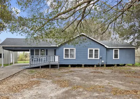 10808 Clarise Dr, Abbeville, LA 70510