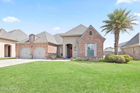 301 Harvest Ln, New Iberia, LA 70563