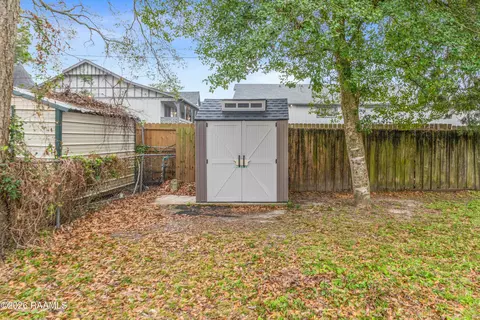 Exterior - 103 Maple Dr, Lafayette, LA 70506 photo 2 of 7