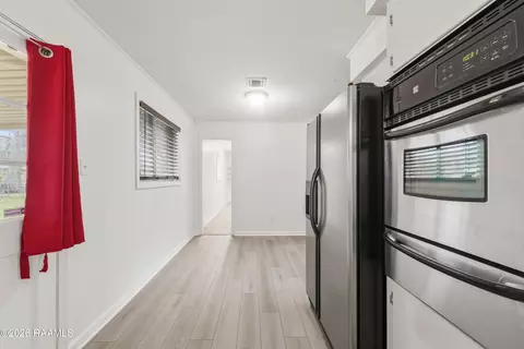 Entry Way - 103 Maple Dr, Lafayette, LA 70506 photo 2 of 2