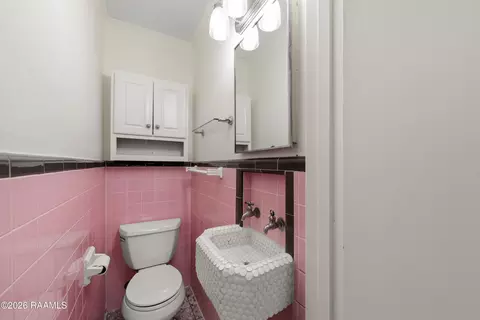 Bath - 103 Maple Dr, Lafayette, LA 70506 photo 4 of 4