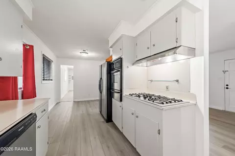 Kitchen - 103 Maple Dr, Lafayette, LA 70506 photo 3 of 3