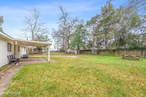 Exterior - 103 Maple Dr, Lafayette, LA 70506 photo 6 of 7