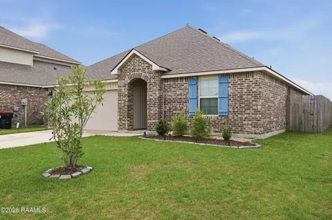 123 Nova Lake Dr, Duson, LA 70529