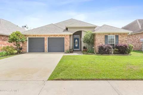 207 Kings Landing Sq, Lafayette, LA 70508