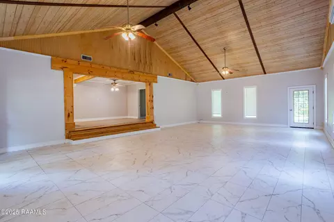 Living - 531 N 11th St, Eunice, LA 70535 photo 1 of 2