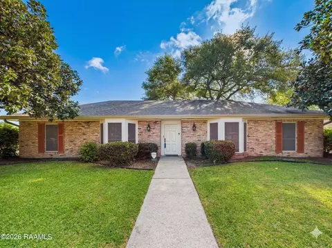 301 Upland Dr, Lafayette, LA 70506