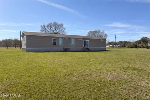 185 Sidney Charles Rd, Opelousas, LA 70570