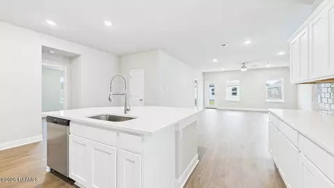 Entry Way - 114 Top Ridge Rd, Duson, LA 70529 photo 5 of 6