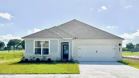 110 Belle Lake Dr, Lafayette, LA 70506