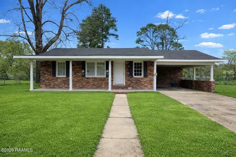 1359 Cherokee Dr, Opelousas, LA 70570