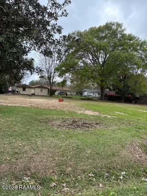 806 Alice Dr, Lafayette, LA 70503