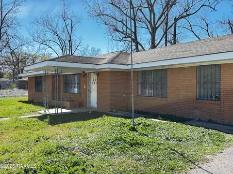 1325 Peterson St, Jennings, LA 70546
