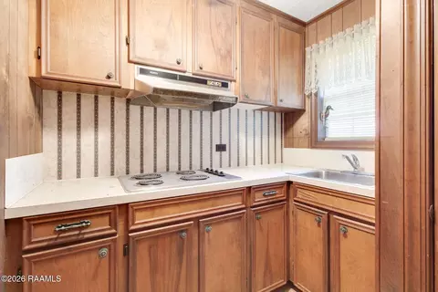 Kitchen - 200 N Trahan Ave, Kaplan, LA 70548 photo 4 of 4