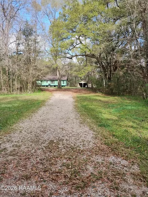 320 Frozard Rd, Arnaudville, LA 70512