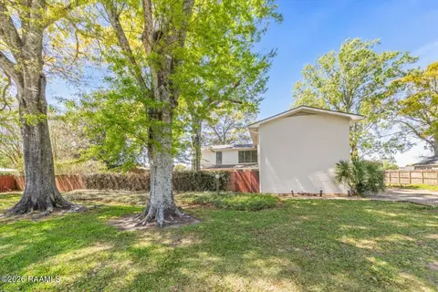 107 Bonnet St, New Iberia, LA 70563