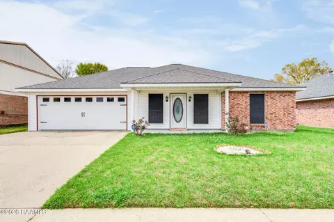 311 Lodge Dr, Lafayette, LA 70506