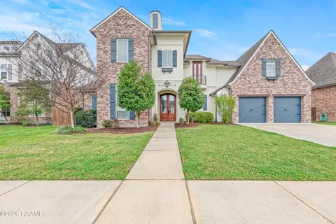 104 Mcarthur Ct, Youngsville, LA 70592