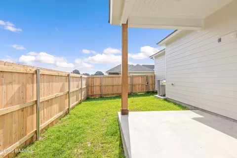 Exterior - 201 Boxview St, Scott, LA 70583 photo 9 of 13
