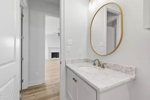 Bath - 201 Boxview St, Scott, LA 70583 photo 4 of 4