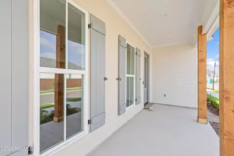 Exterior - 201 Boxview St, Scott, LA 70583 photo 4 of 13