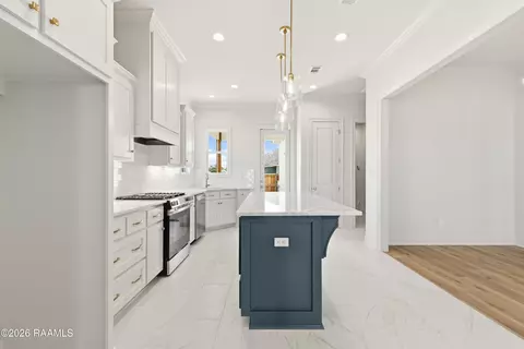 Kitchen - 201 Boxview St, Scott, LA 70583 photo 2 of 3