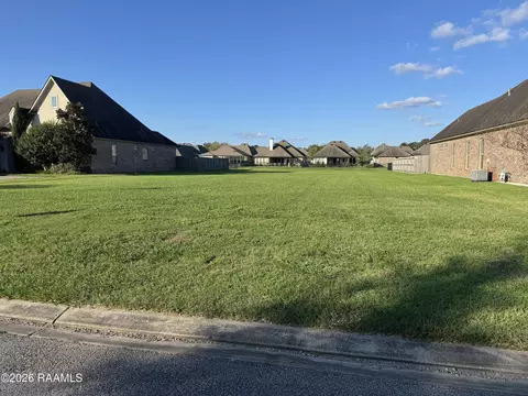 115 Snapping Ln, Broussard, LA 70518