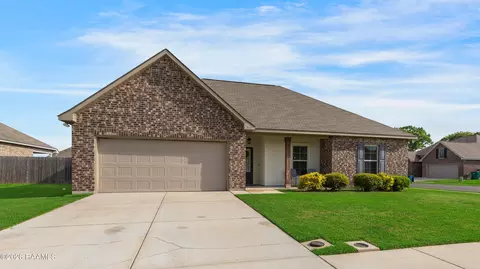 213 Saint Faith St, Youngsville, LA 70592