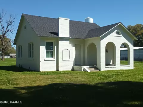 803 20 Arpent Rd, New Iberia, LA 70560