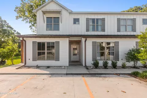 112 Oak Plains Aly, Lafayette, LA 70508