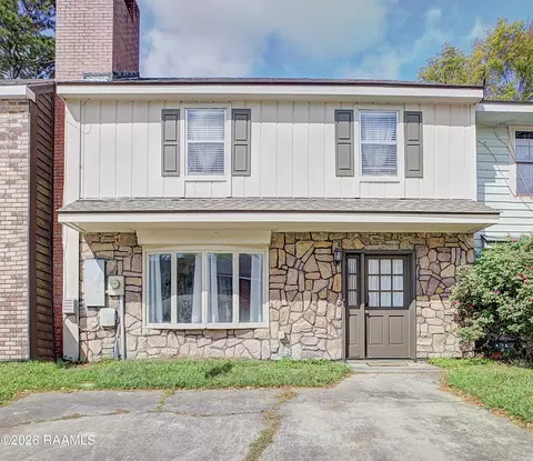 130 E Pamela Dr, Lafayette, LA 70506