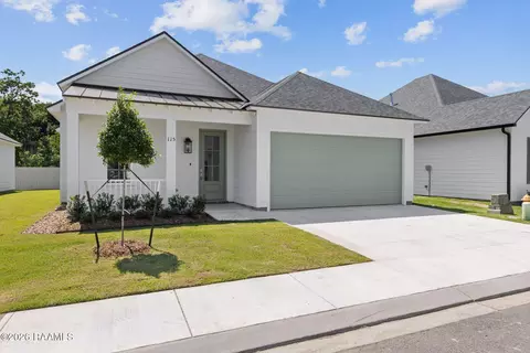 115 Greenhouse Rd, Youngsville, LA 70592
