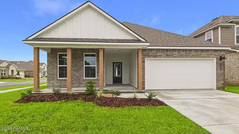 101 Hill Creek Dr, Lafayette, LA 70507