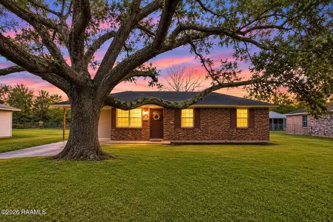 106 Reynosa Rd, Carencro, LA 70520