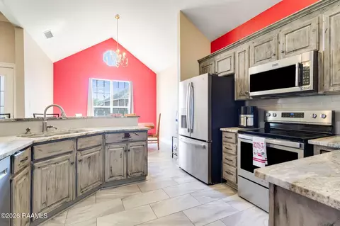 Kitchen - 111 Windrush Ln, Lafayette, LA 70506 photo 1 of 3