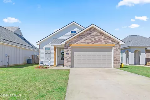 321 Adry Ln, Youngsville, LA 70592