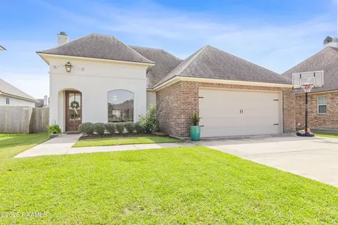 408 Wetgrass Dr, Lafayette, LA 70508