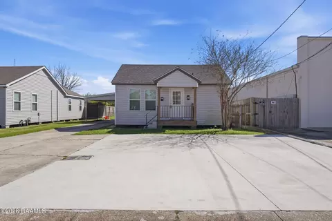 237 Lucille St, Lake Charles, LA 70601