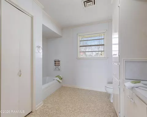 Bath - 208 S A St, Duson, LA 70529 photo 3 of 3