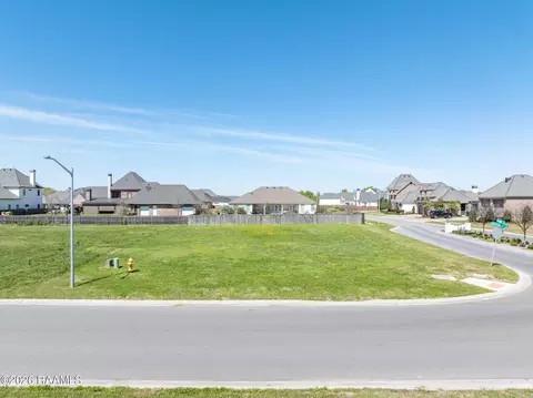 307 Gunter Grass Ct, Lafayette, LA 70508