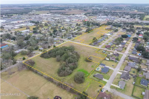 E Dale Street, New Iberia, LA 70563