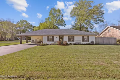 107 Dr Charlie Dr, Opelousas, LA 70570