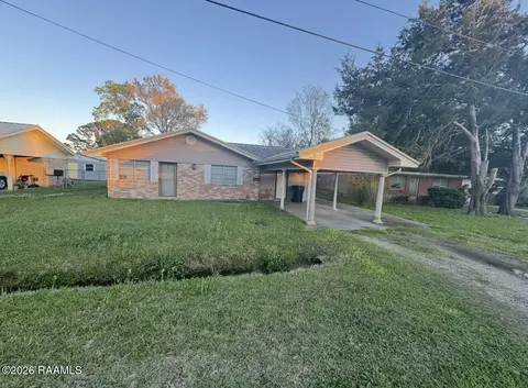 722 Kent St, Jeanerette, LA 70544