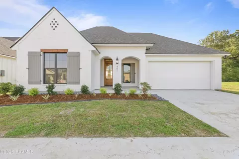 401 Grand Oak Dr, Broussard, LA 70518