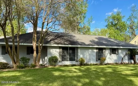 212 Saxon Dr, Lafayette, LA 70508