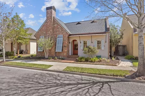 122 Brundage Ln, Youngsville, LA 70592