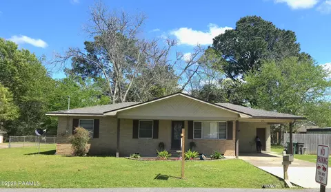 211 Yvonne St, Broussard, LA 70518